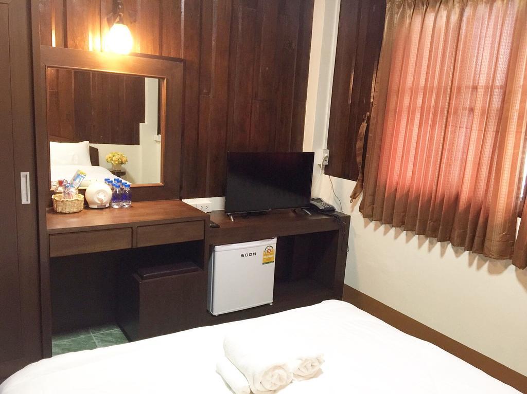 Phrasing Guesthouse Chiang Mai Exteriör bild
